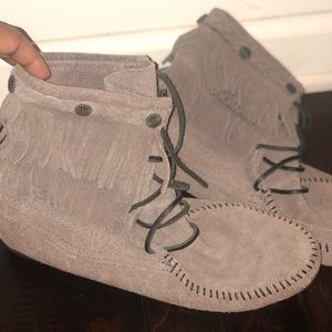 Minnetonka size 8